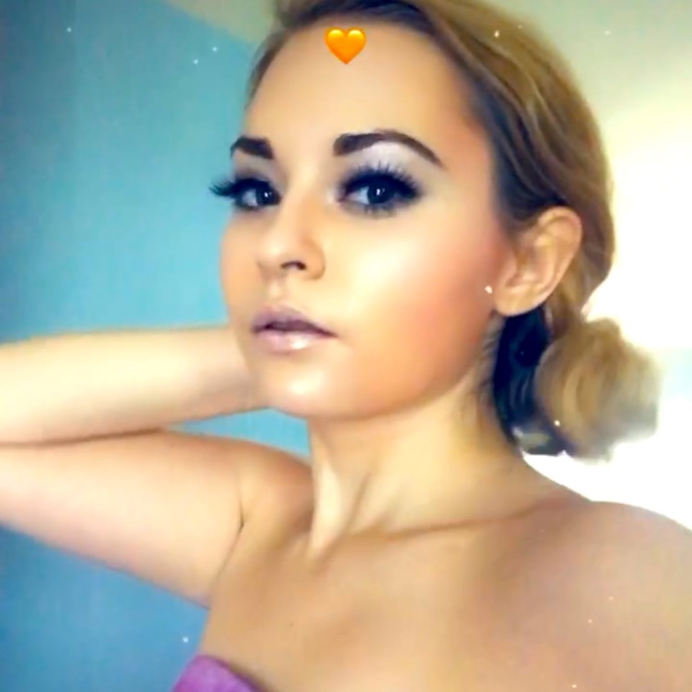 Meet your Posher, Anne